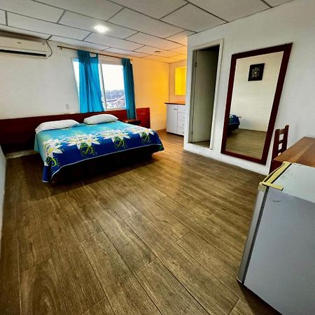 Hostal Muyuyo Puerto Ayora  Eksteriør bilde