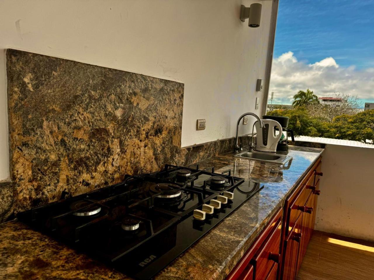 Hostal Muyuyo Puerto Ayora  Eksteriør bilde