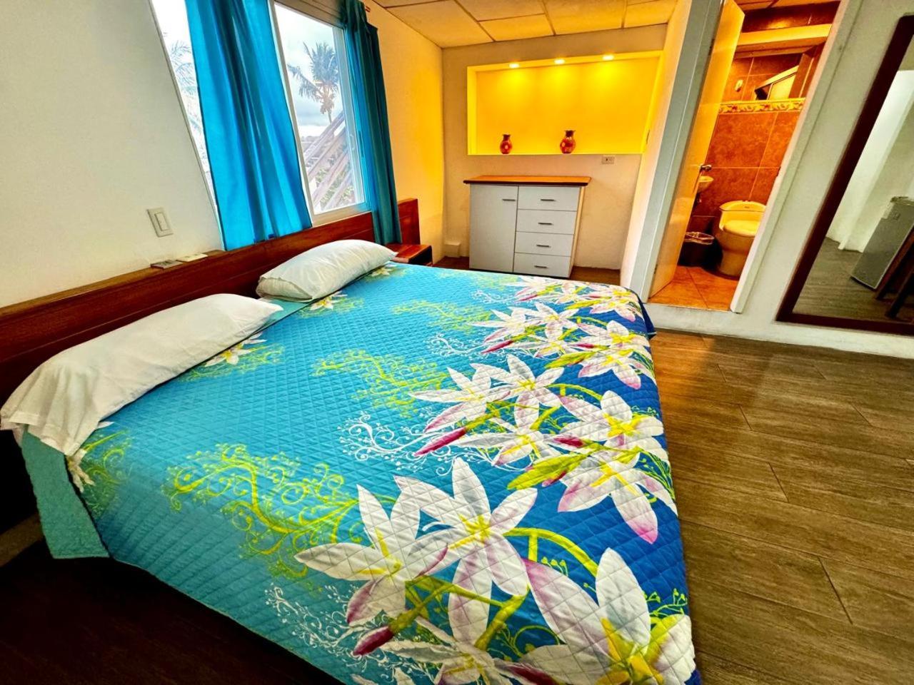 Hostal Muyuyo Puerto Ayora  Eksteriør bilde