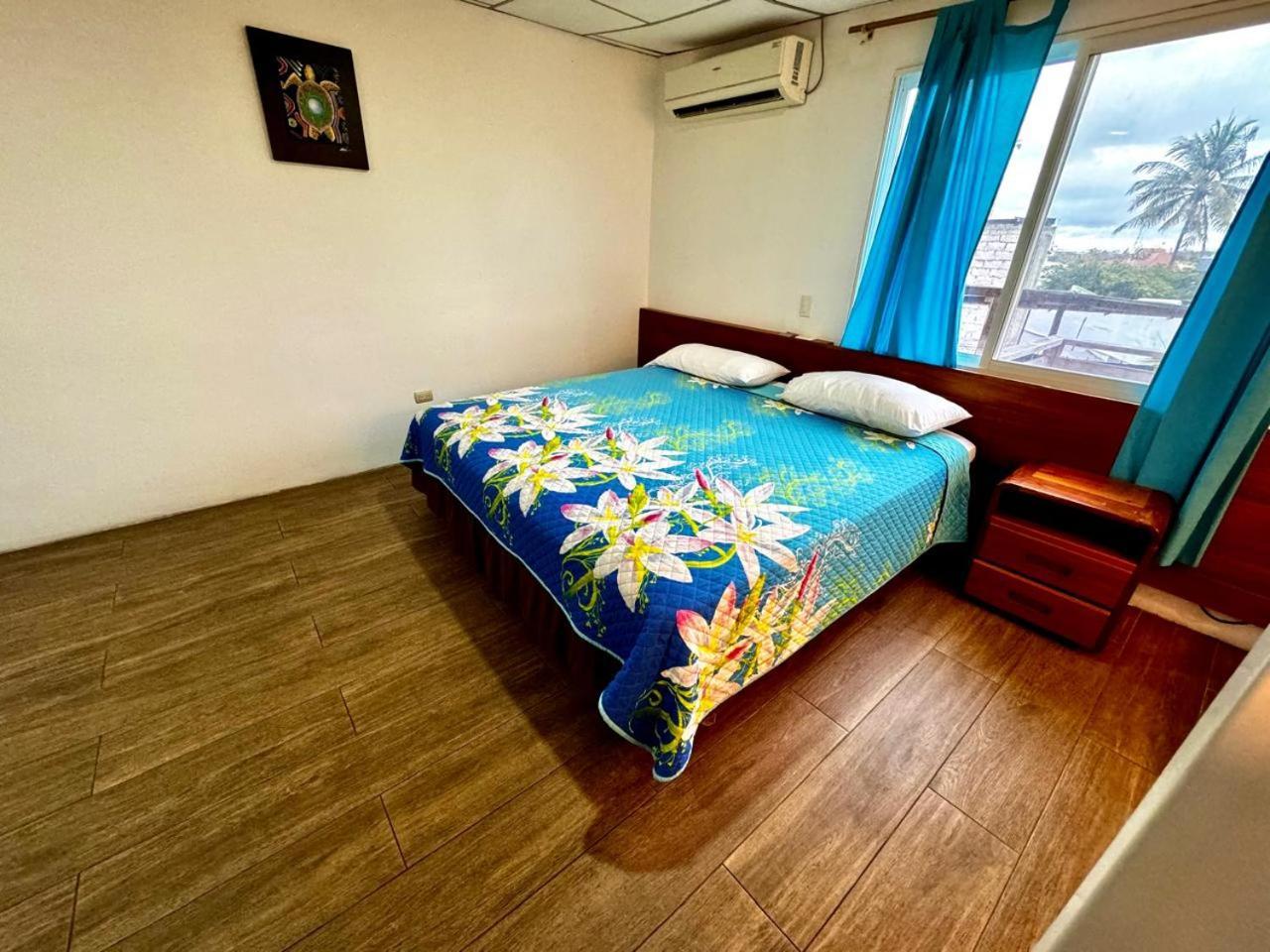 Hostal Muyuyo Puerto Ayora  Eksteriør bilde