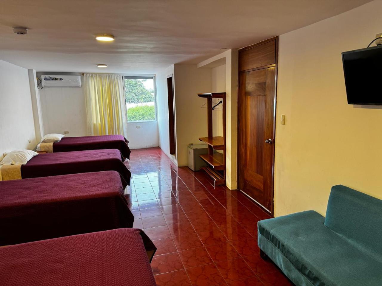 Hostal Muyuyo Puerto Ayora  Eksteriør bilde