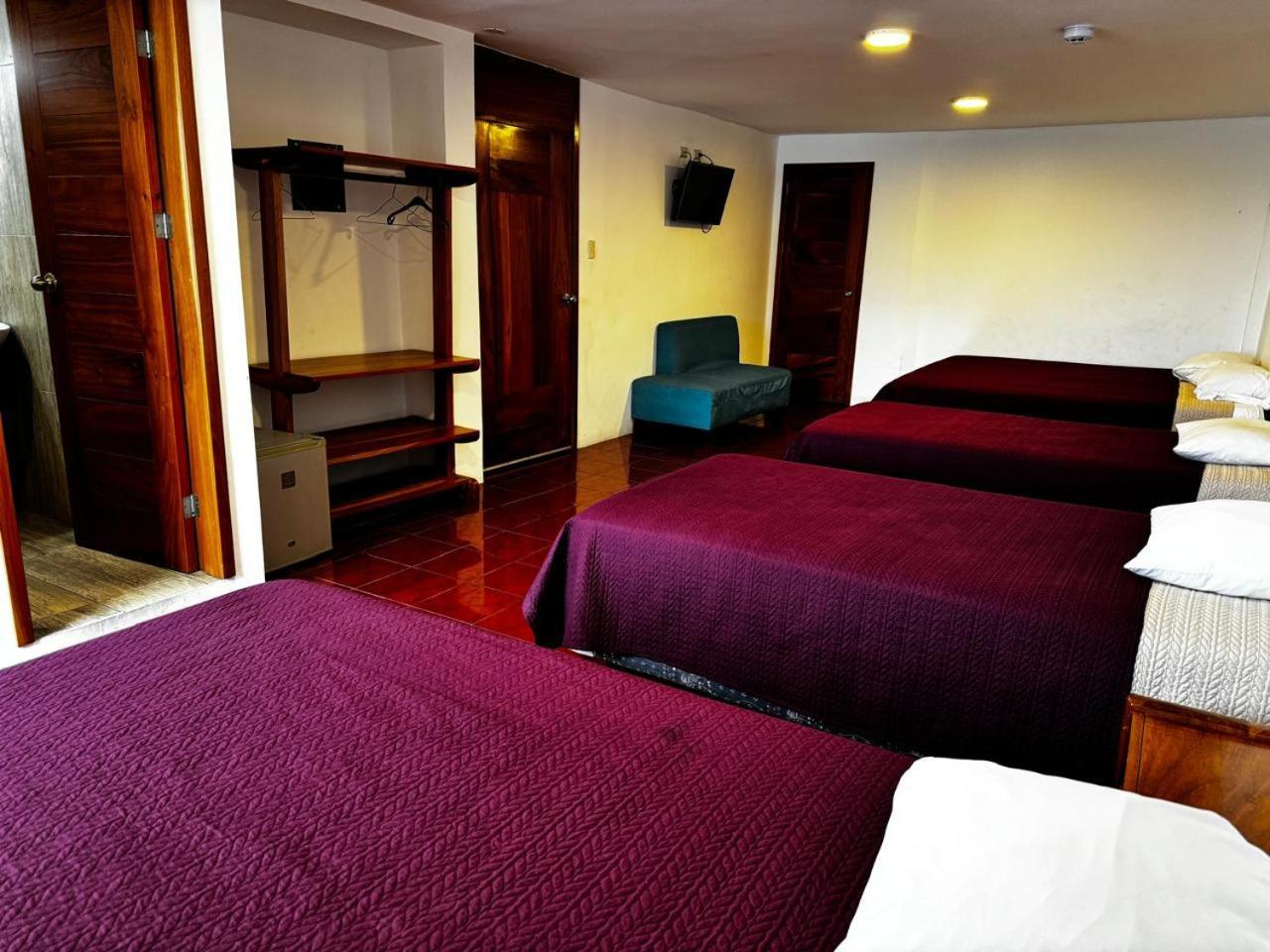 Hostal Muyuyo Puerto Ayora  Eksteriør bilde